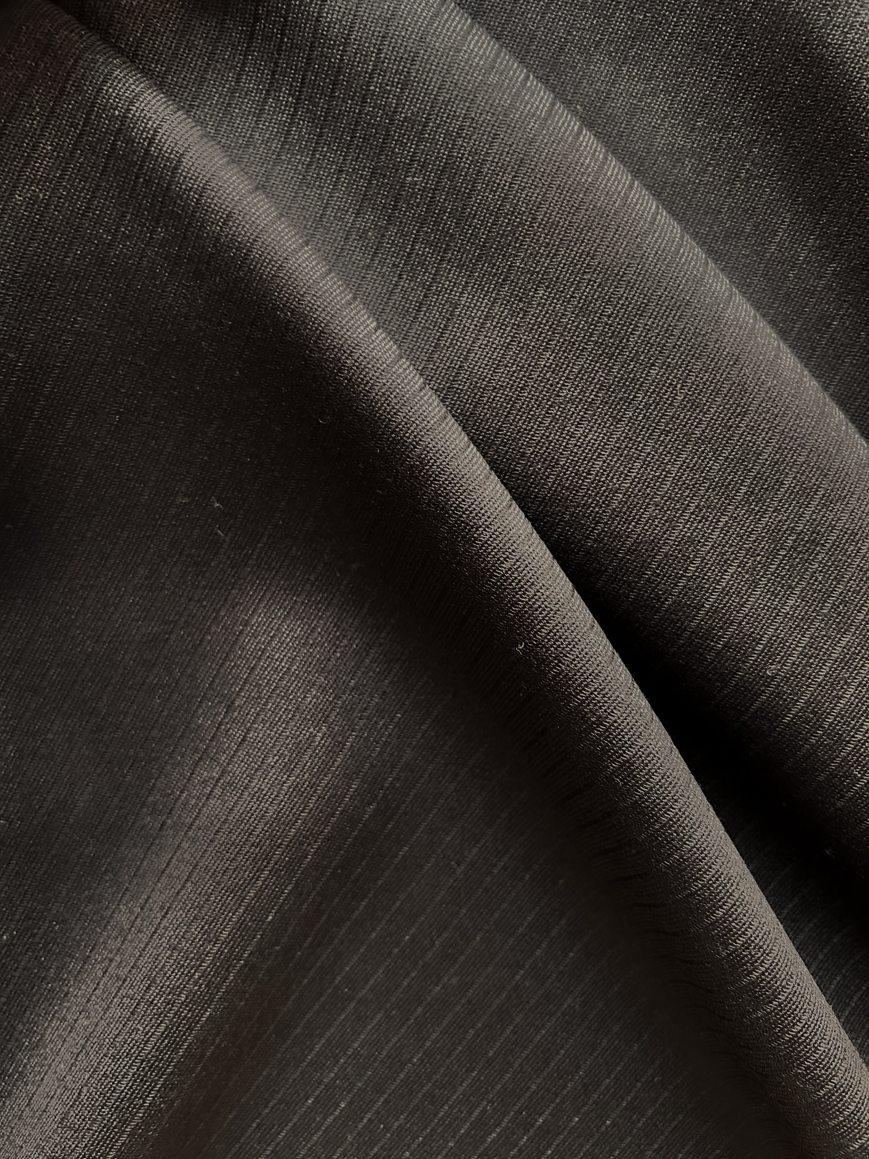Textured twill tailoring wool blend