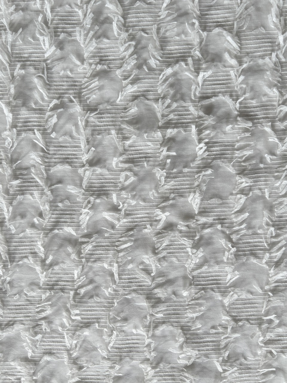 White fil coupé voile