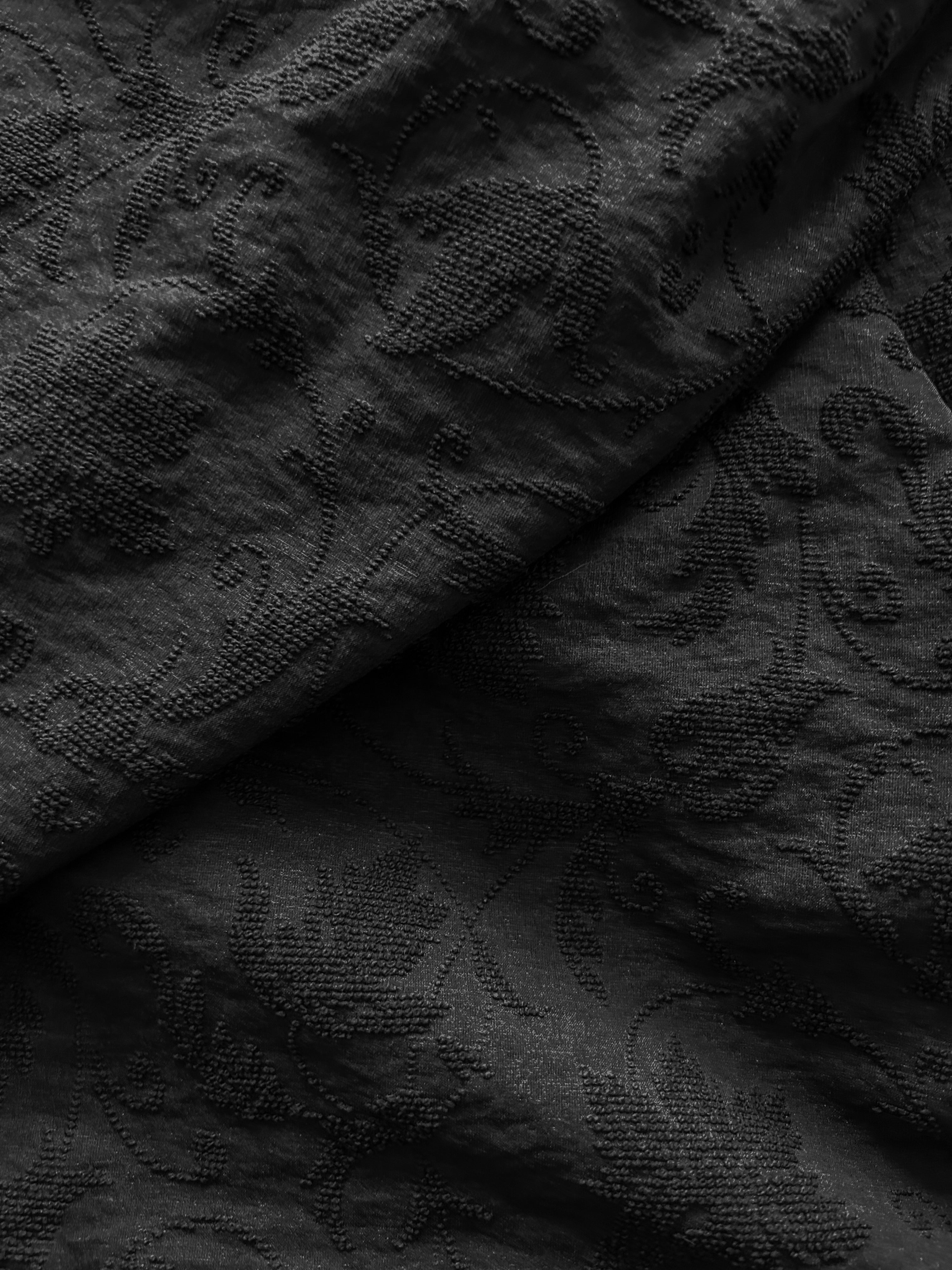 Floral fil coupé jacquard