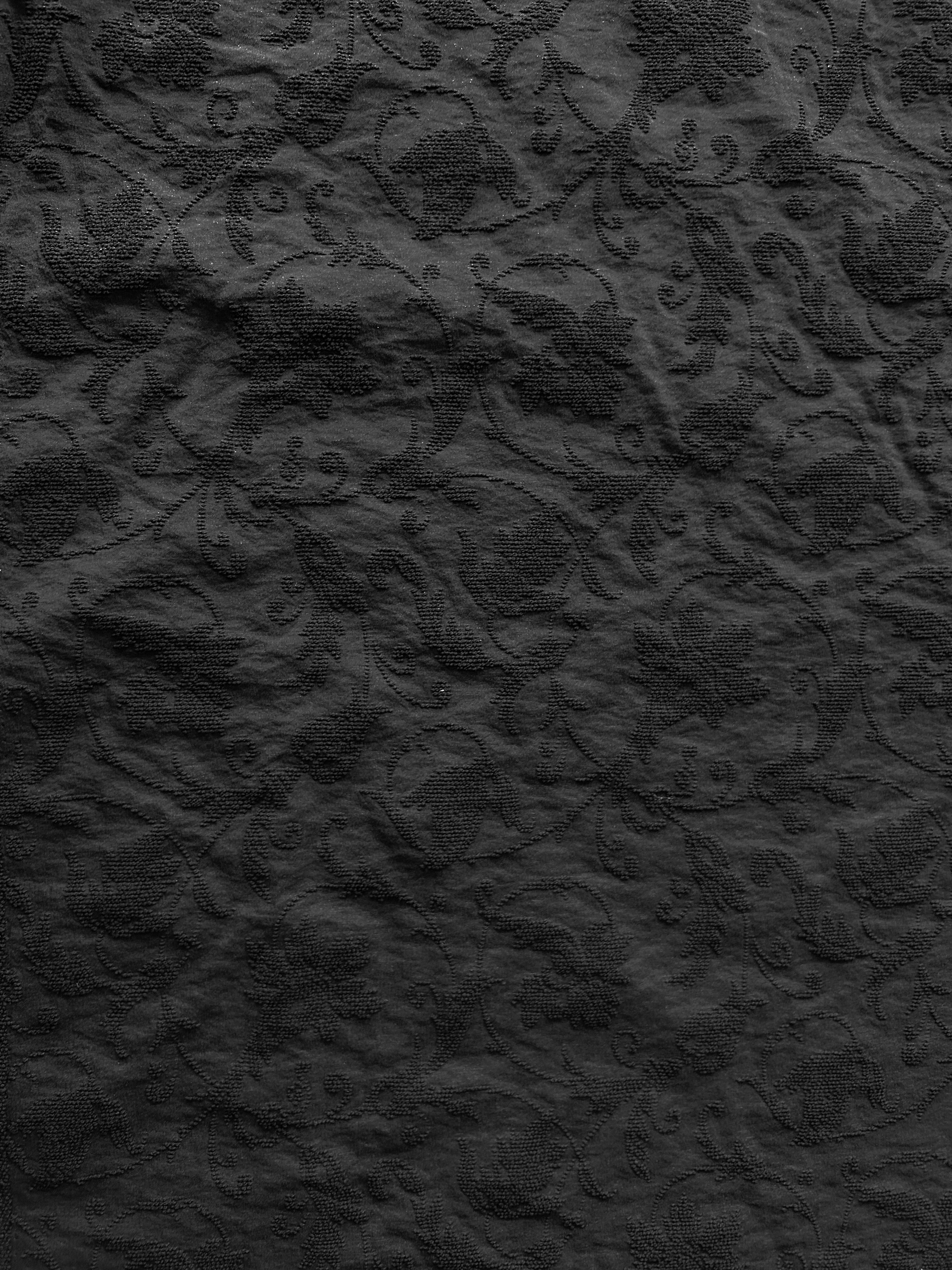 Floral fil coupé jacquard