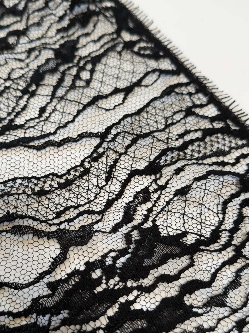 Fine cotton blend lace