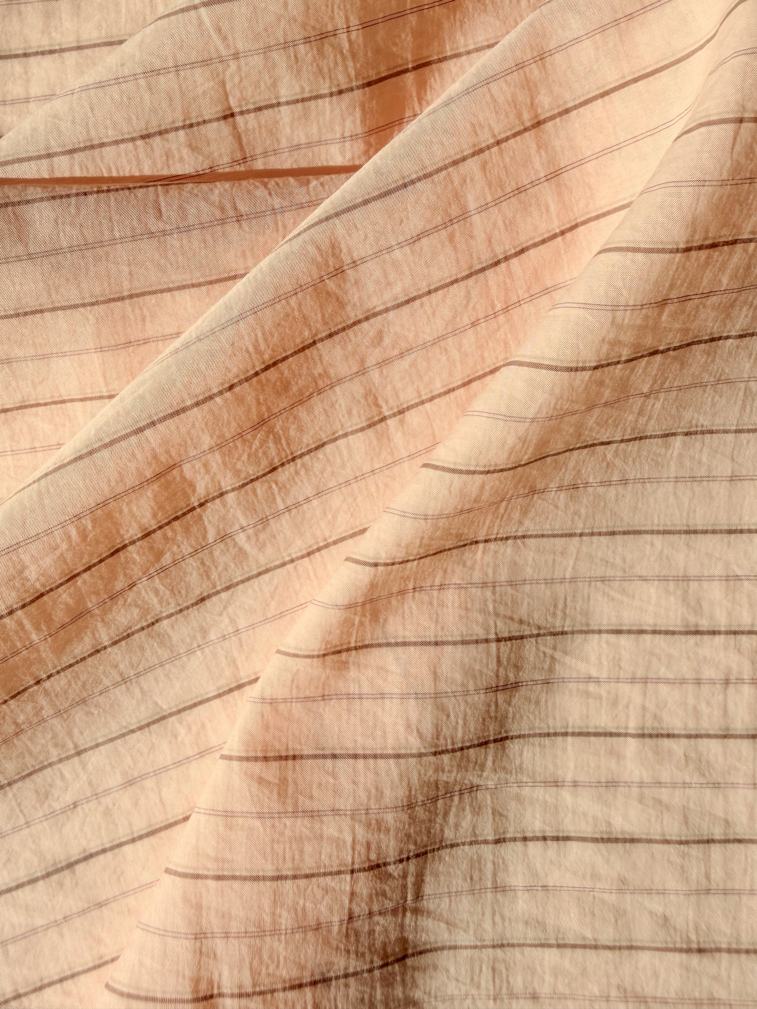Light crinkled cotton stripe