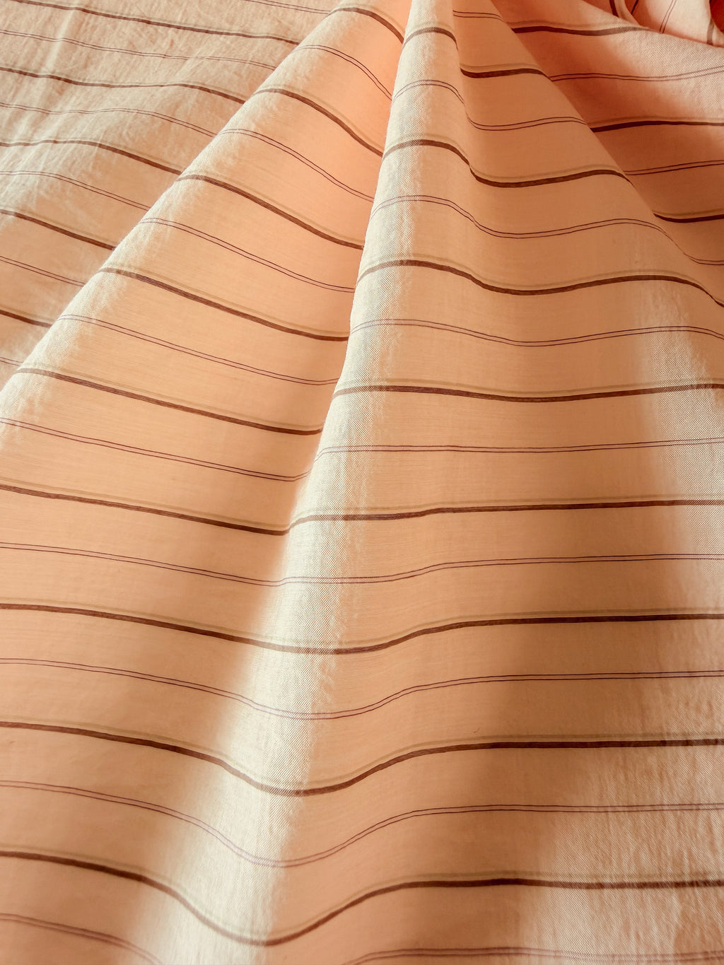 Light crinkled cotton stripe