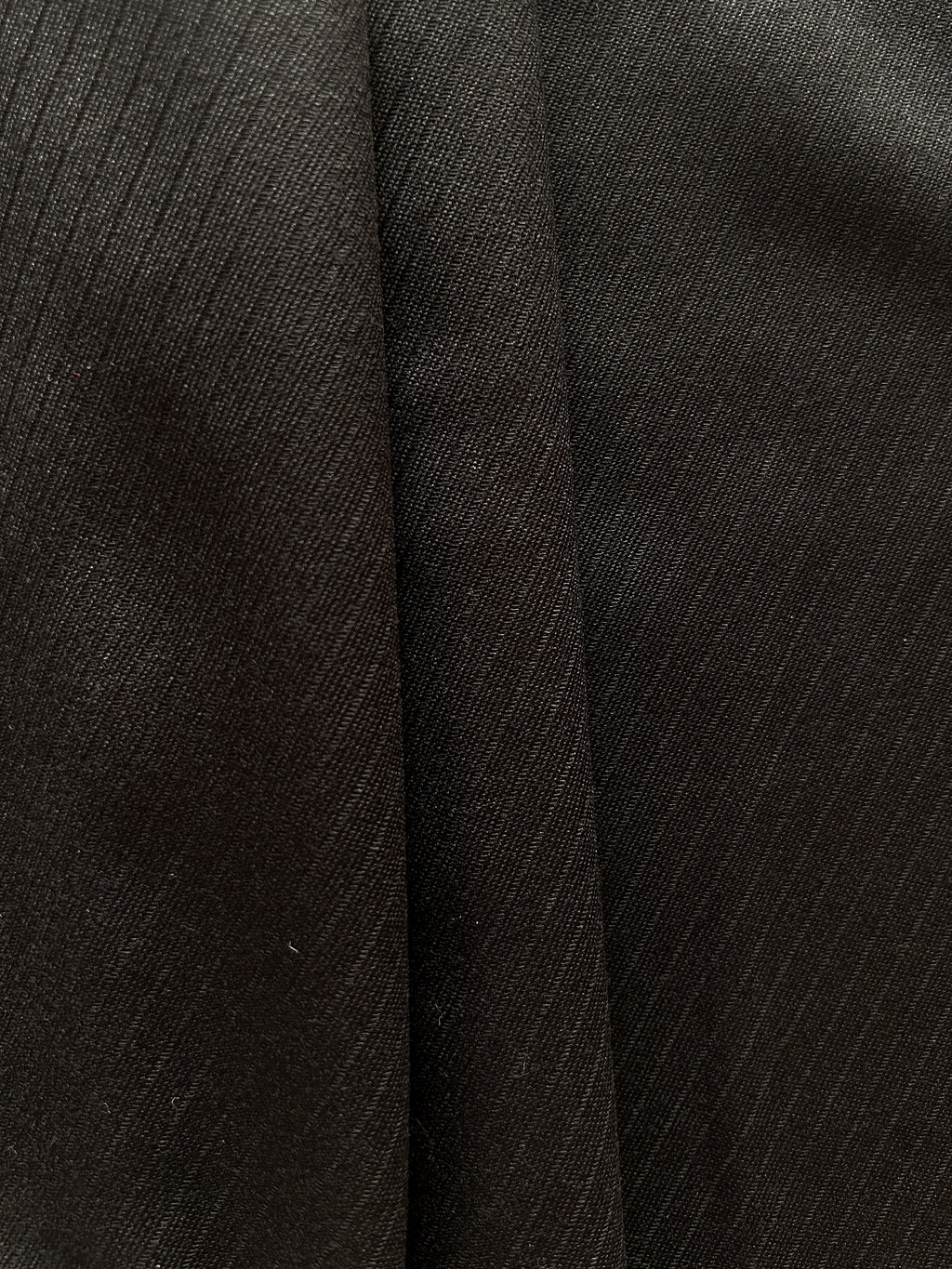Textured twill tailoring wool blend