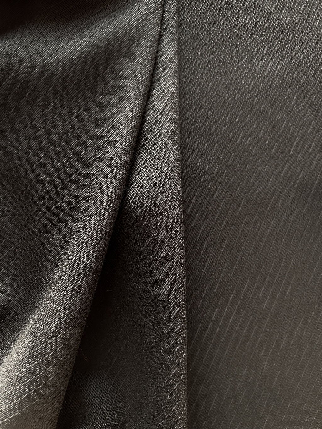 Textured twill tailoring wool blend