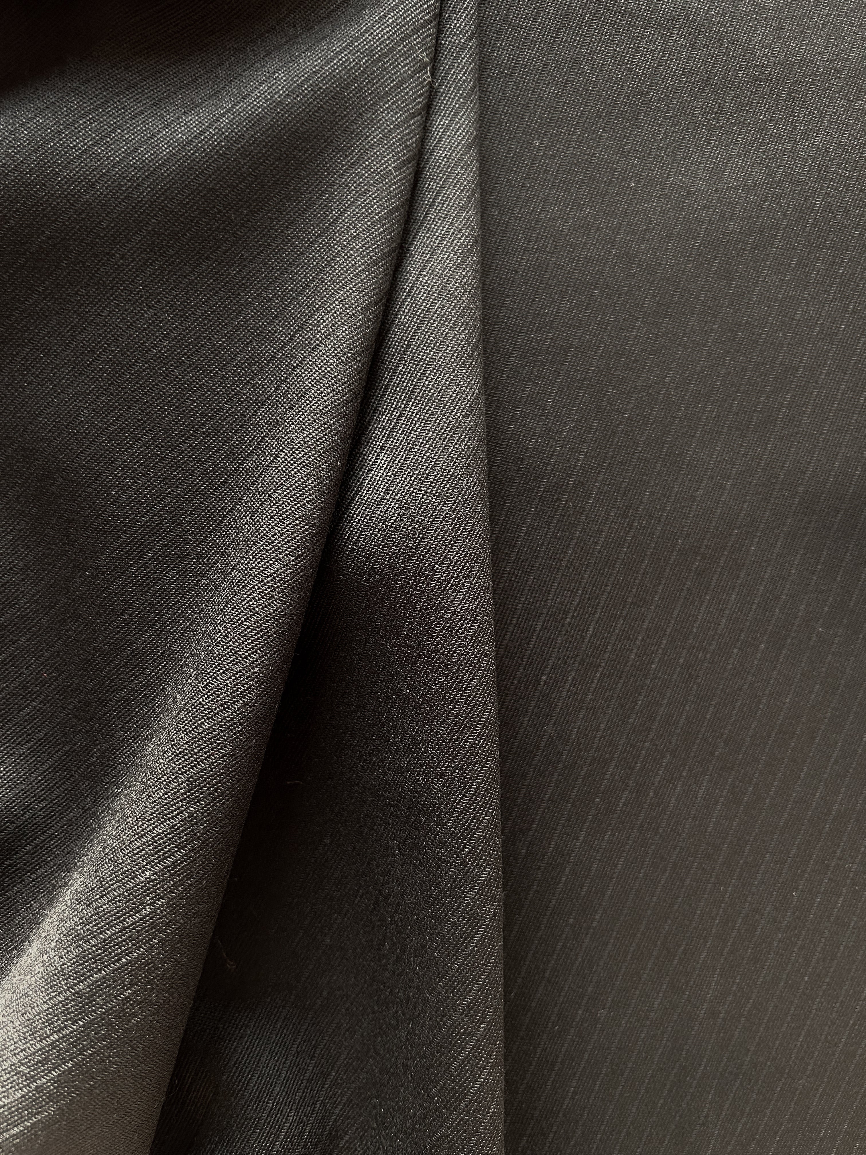 Textured twill tailoring wool blend