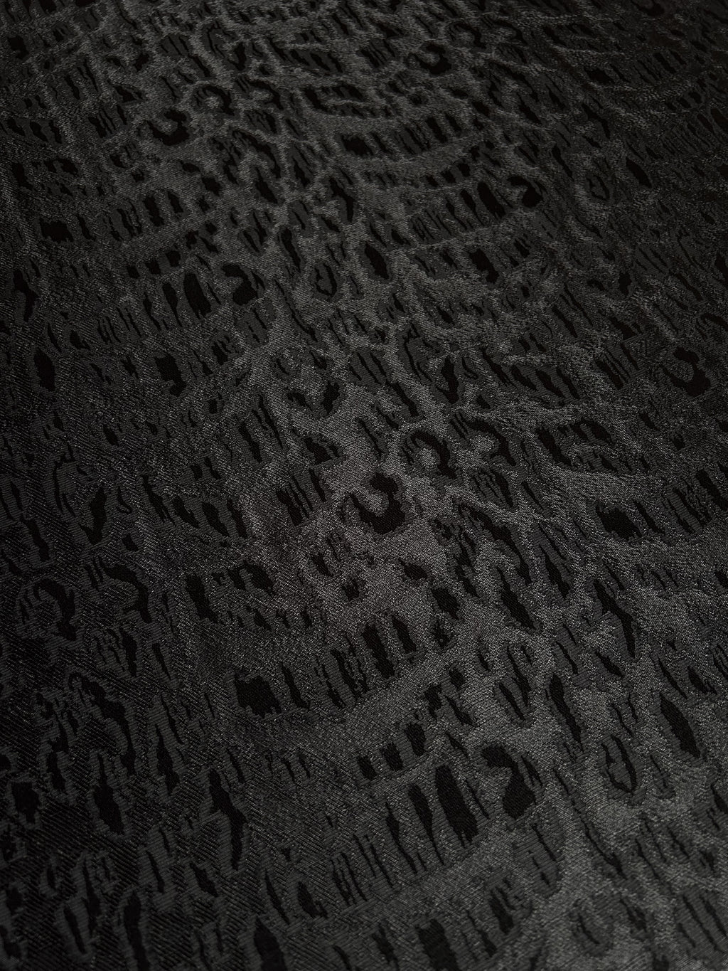 Leopard shiny wool blend jacquard