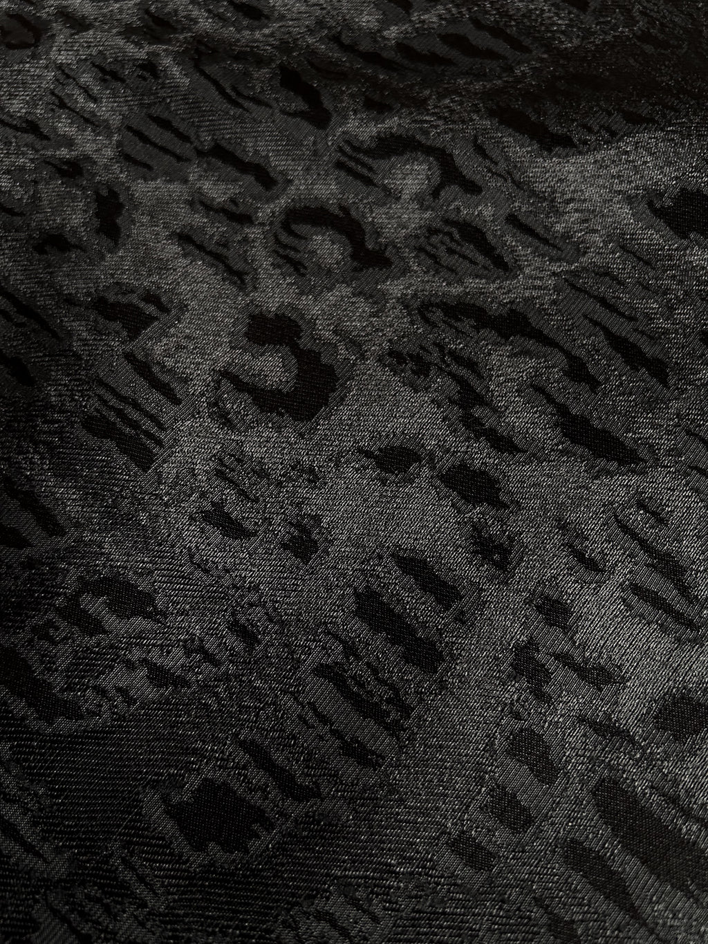 Leopard shiny wool blend jacquard