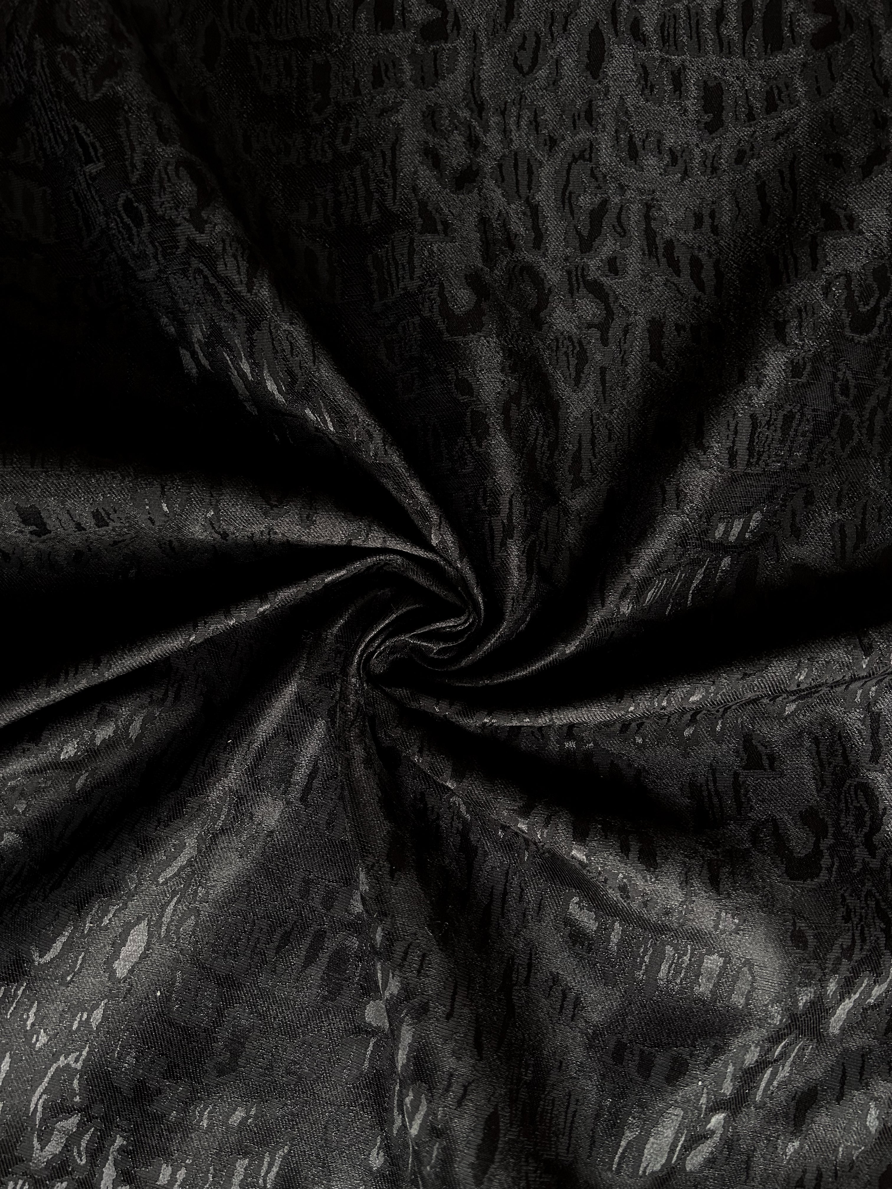 Leopard shiny wool blend jacquard