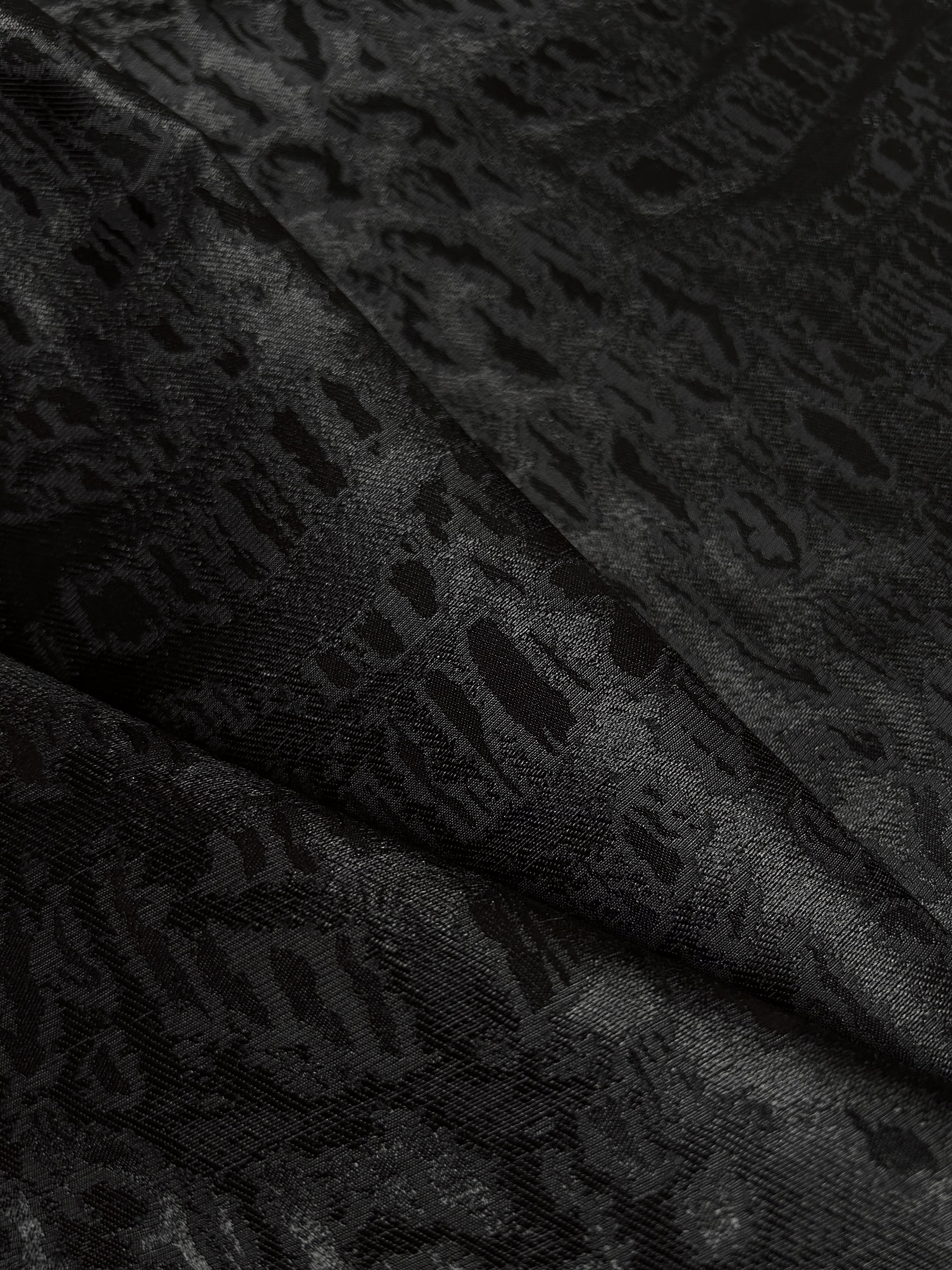 Leopard shiny wool blend jacquard