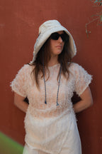 White fil coupé voile