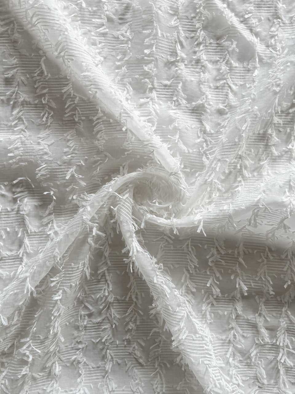 White fil coupé voile